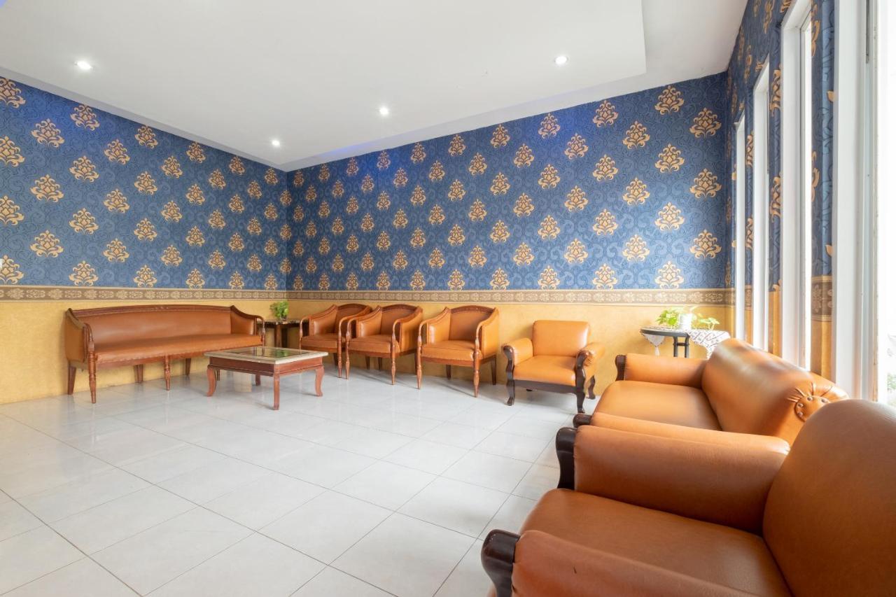 Spot On 2419 Rumah Nugraha Hotel Syariah Yogyakarta Exterior photo